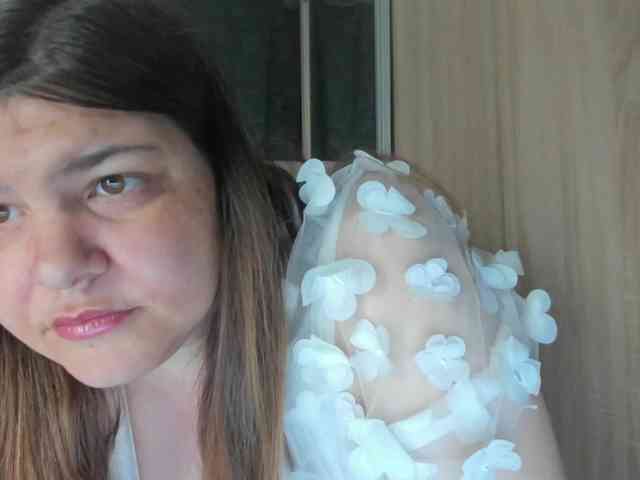 Ionysexylips69 webcam