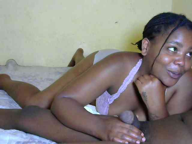 Modèle: Nuru_sweet