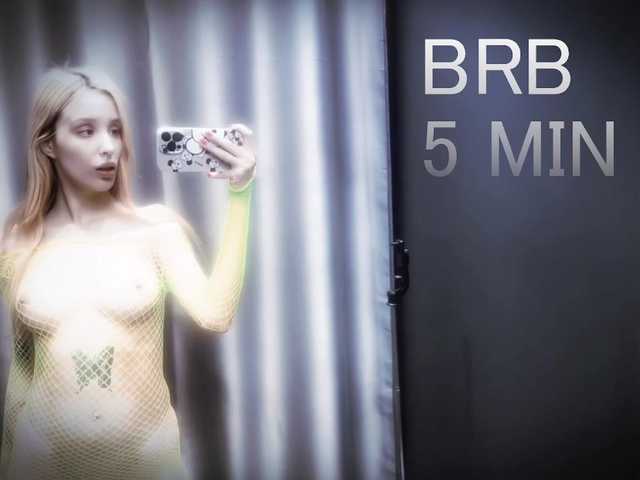 fluffiebaby live cam on BongaCams