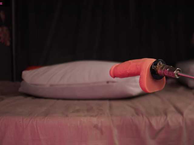 fluffiebaby live cam on BongaCams