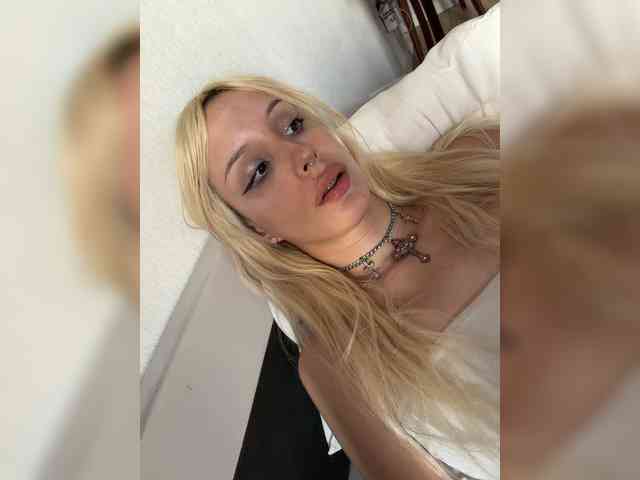 fluffiebaby webcam