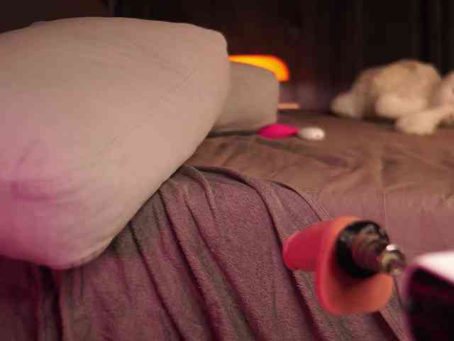 fluffiebaby webcam