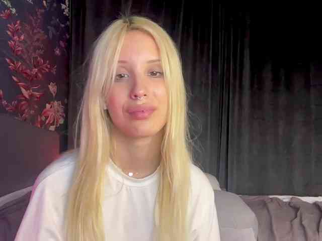 fluffiebaby webcam