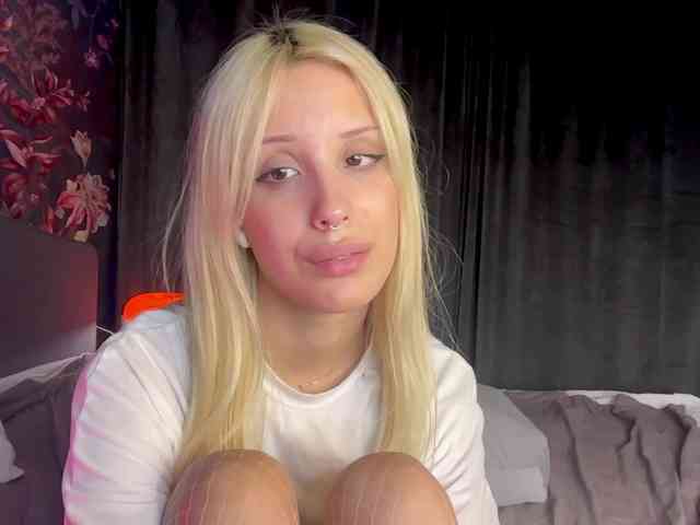 fluffiebaby webcam