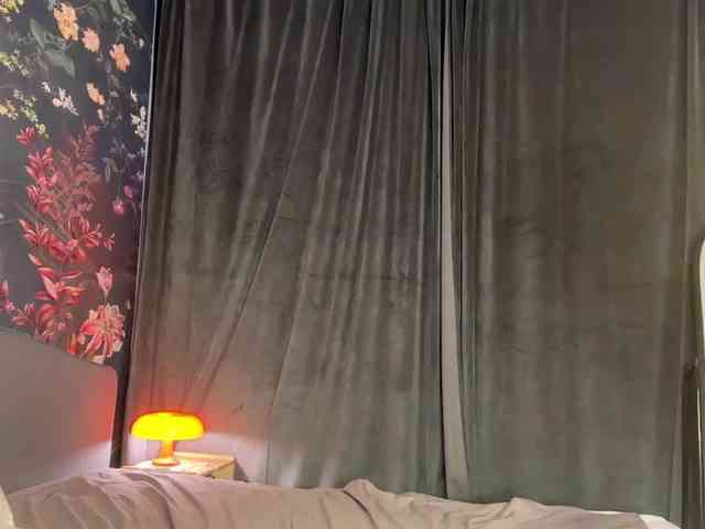 fluffiebaby webcam