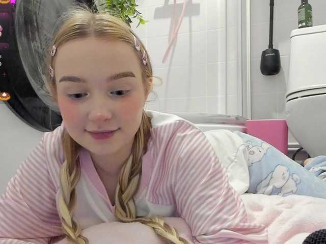 MeowMia live cam on BongaCams
