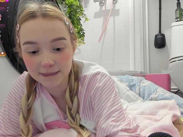 MeowMia live cam on BongaCams