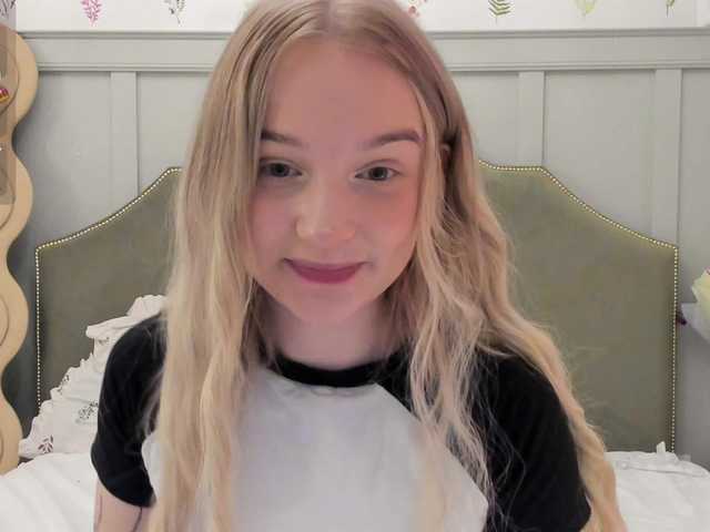 go to chat with MimiMila