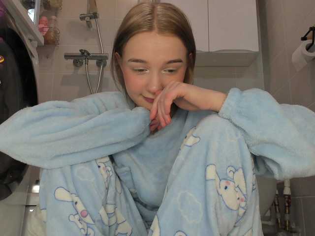 go to chat with MimiMila