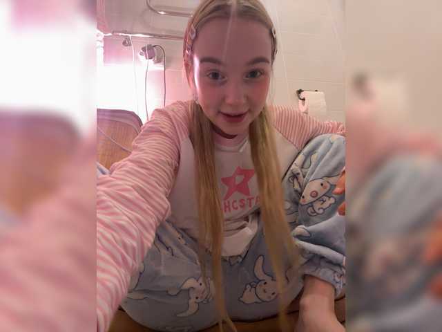 go to chat with MimiMila