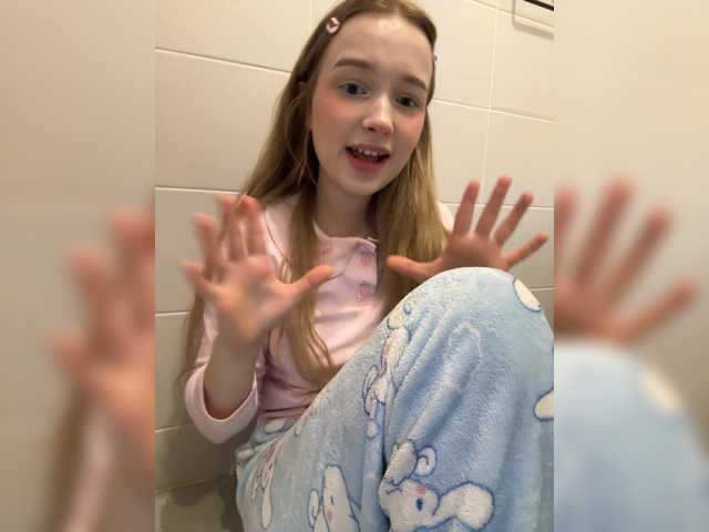 Live трансляция MimiMila - Runet.cam