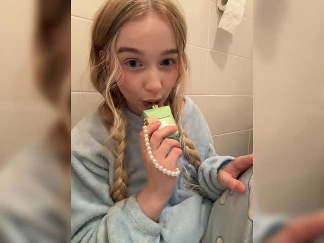 go to chat with MimiMila