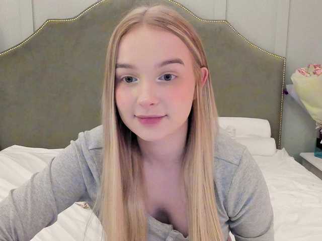 MeowMia's BongaCams show and profile