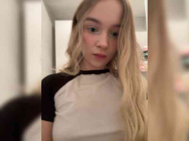 MeowMia Live Webcam on BongaCams