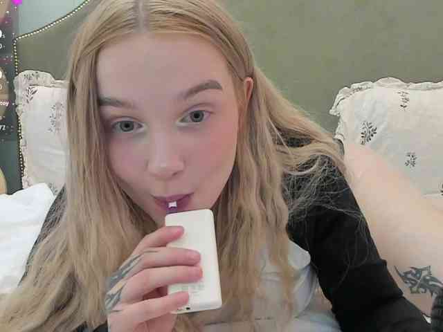 MimiMila webcam