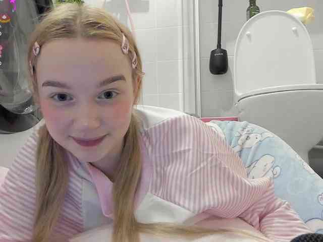 MeowMia Live Webcam on BongaCams