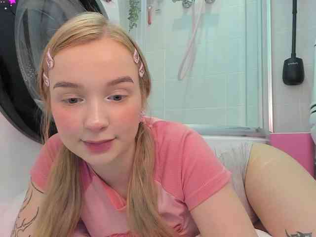 MimiMila webcam