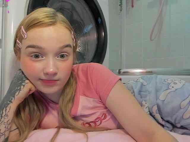 MimiMila webcam