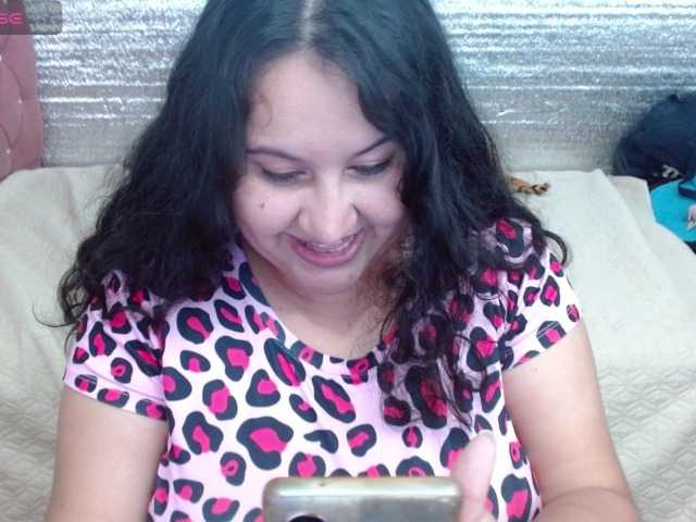 emilynessa live cam on BongaCams