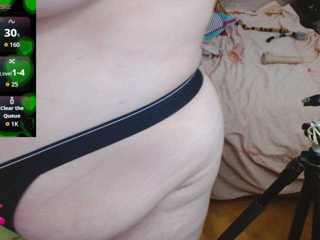 emilynessa live cam on BongaCams