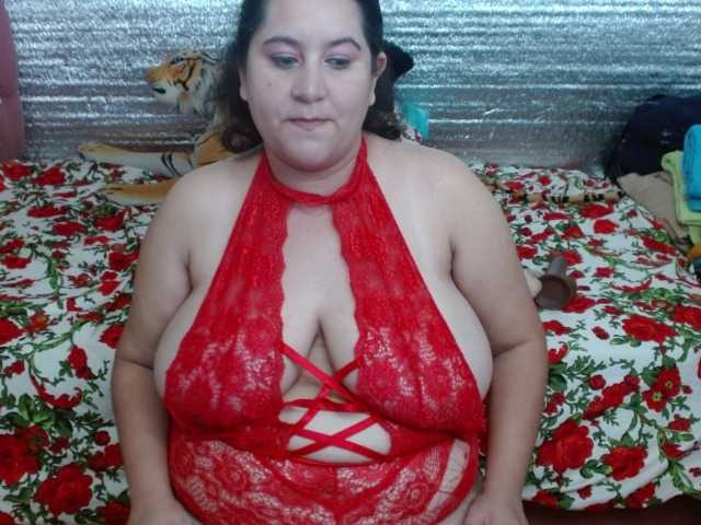 emilynessa live cam preview