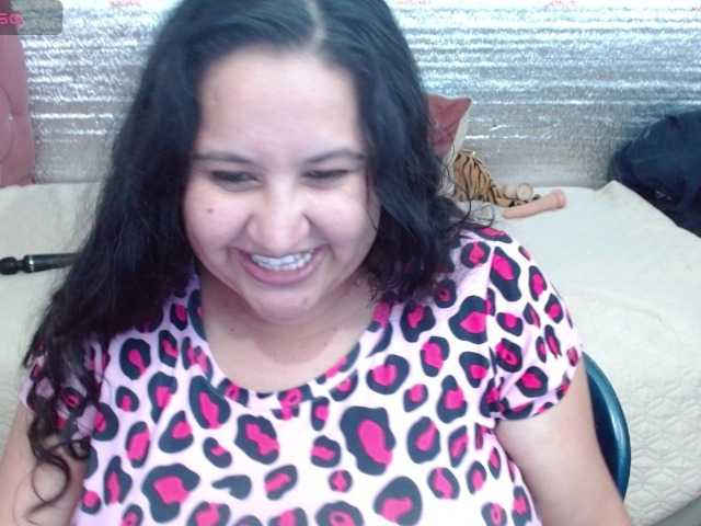 emilynessa live cam on BongaCams