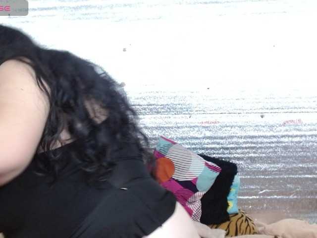 emilynessa live cam on BongaCams
