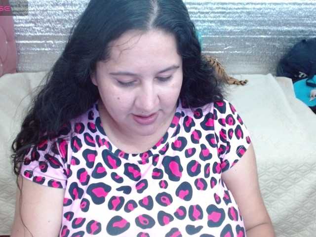 emilynessa live cam on BongaCams