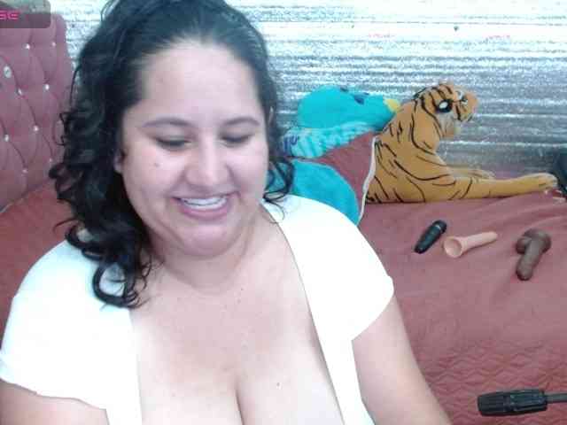 emilynessa webcam