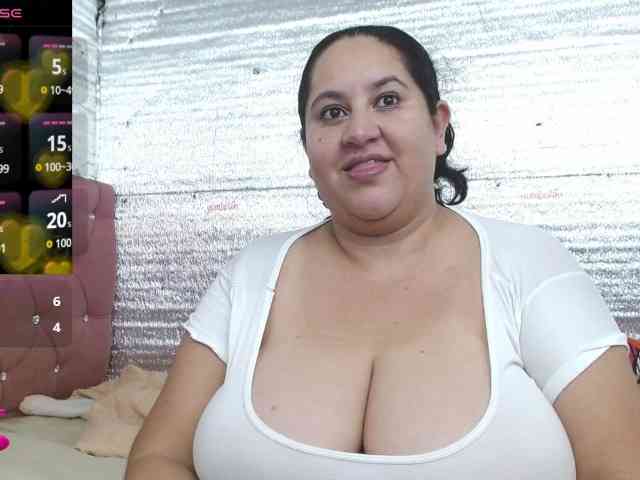 emilynessa webcam