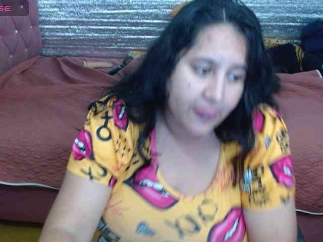 emilynessa Live Webcam on BongaCams