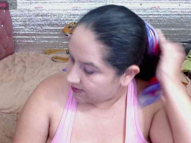 emilynessa webcam