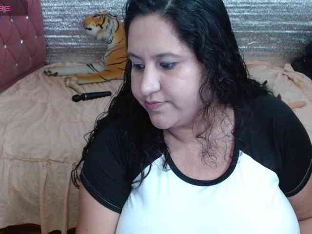 emilynessa webcam