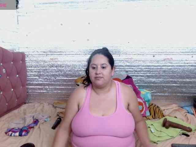emilynessa webcam