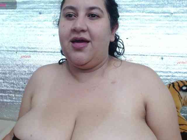 emilynessa webcam