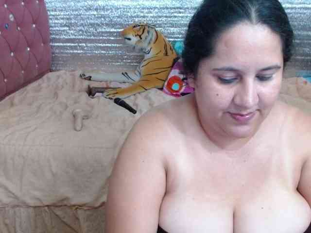 emilynessa webcam