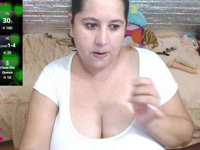 emilynessa webcam