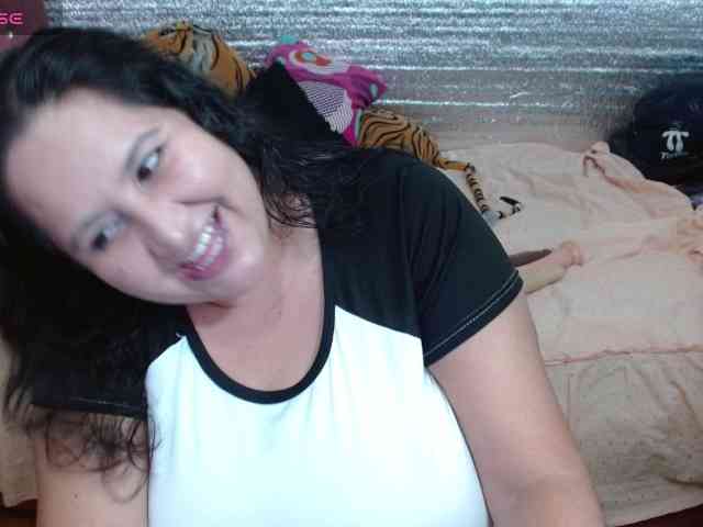 emilynessa webcam