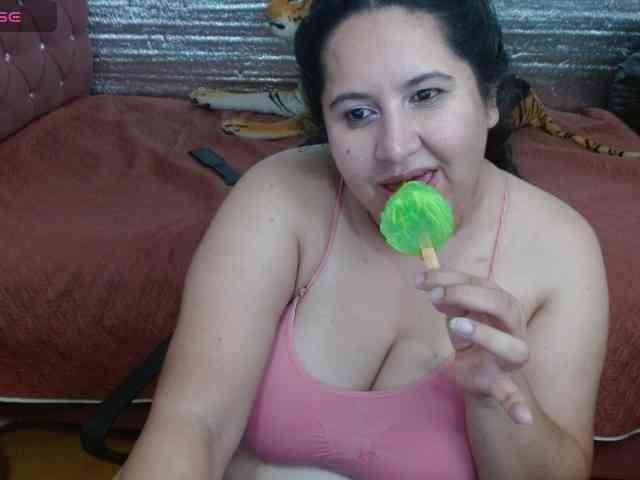 emilynessa webcam