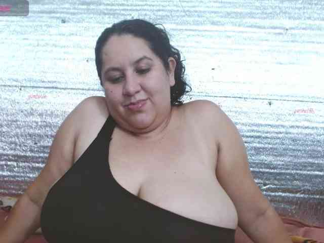 emilynessa webcam