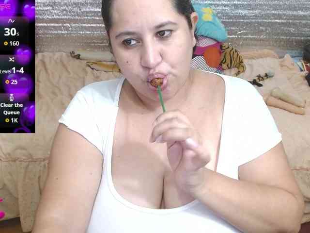emilynessa webcam