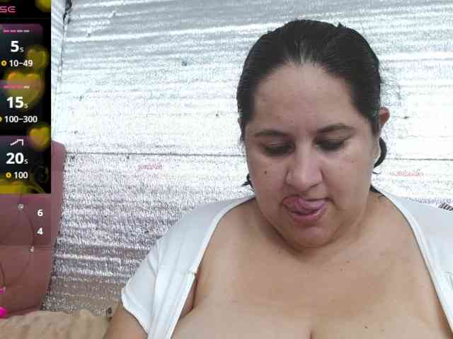 emilynessa webcam