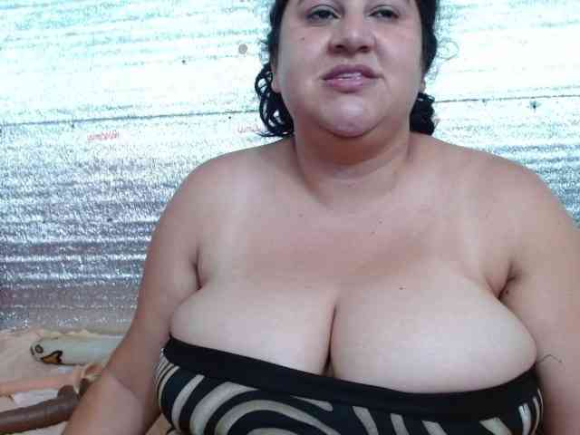 emilynessa webcam