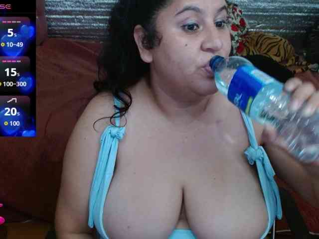 emilynessa webcam