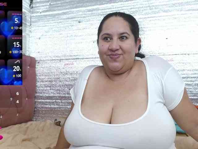 emilynessa webcam