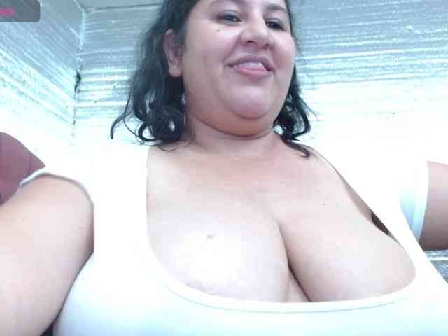 emilynessa webcam