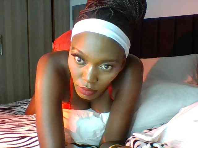 Sexymaya22 webcam