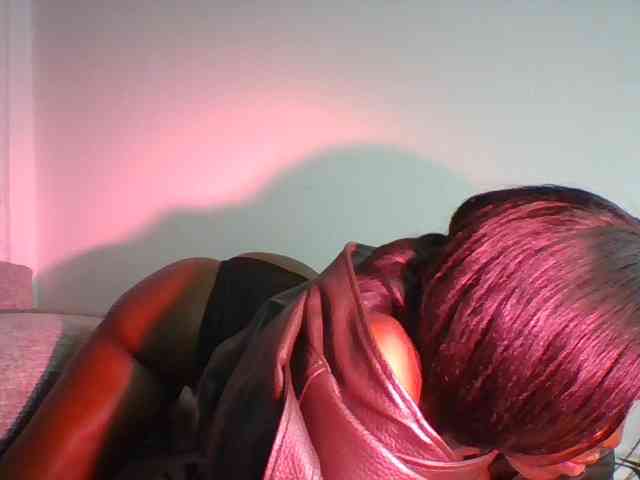 Sexymaya22 webcam