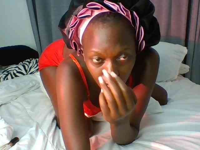 Sexymaya22 webcam