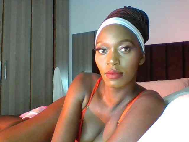Sexymaya22 webcam